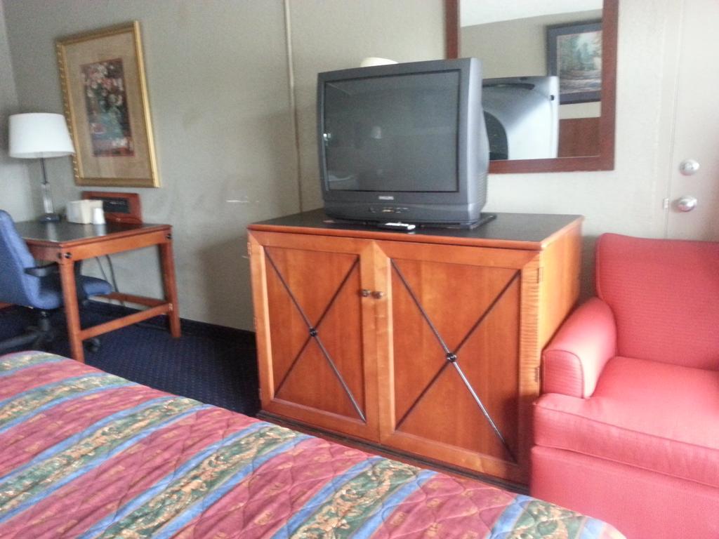 America'S Best Inn & Suites Clarksville Clarksville (Clark County) Extérieur photo